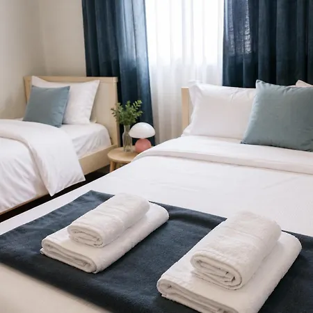Spacious 2br - Walk To Skanderbeg Square 地拉那