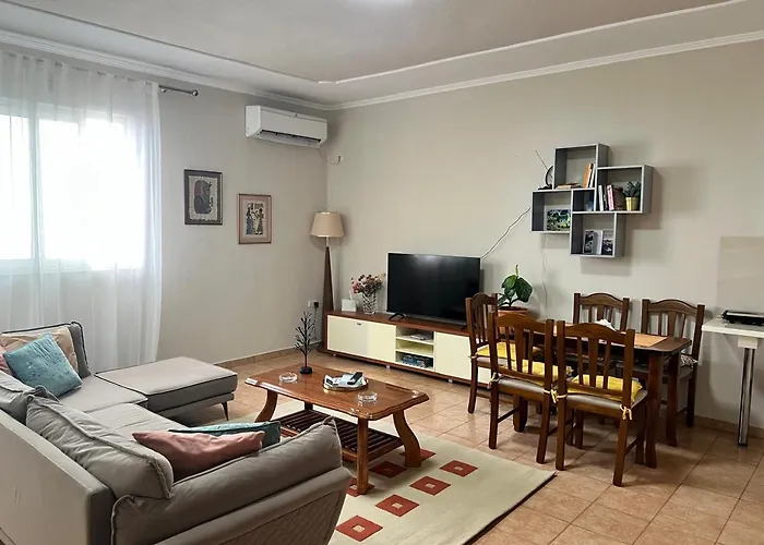 Spacious For Families & Groups Daire